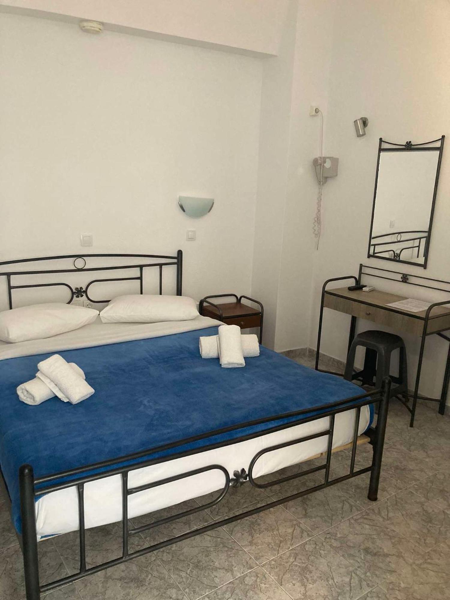 M.G. Hotel Studio & Apts Perissa (Santorini) Quarto foto